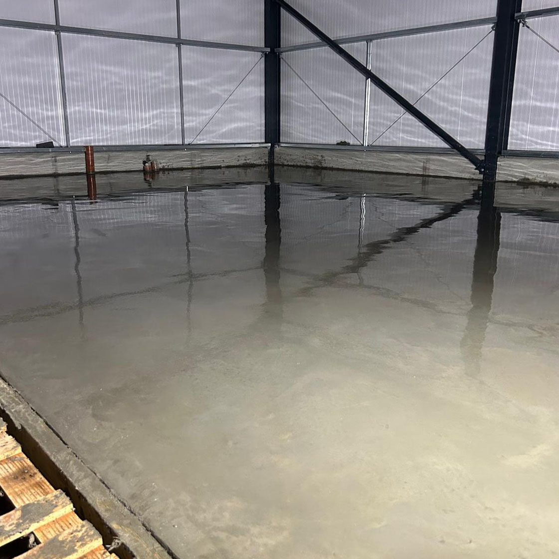 Working floors where durability matters