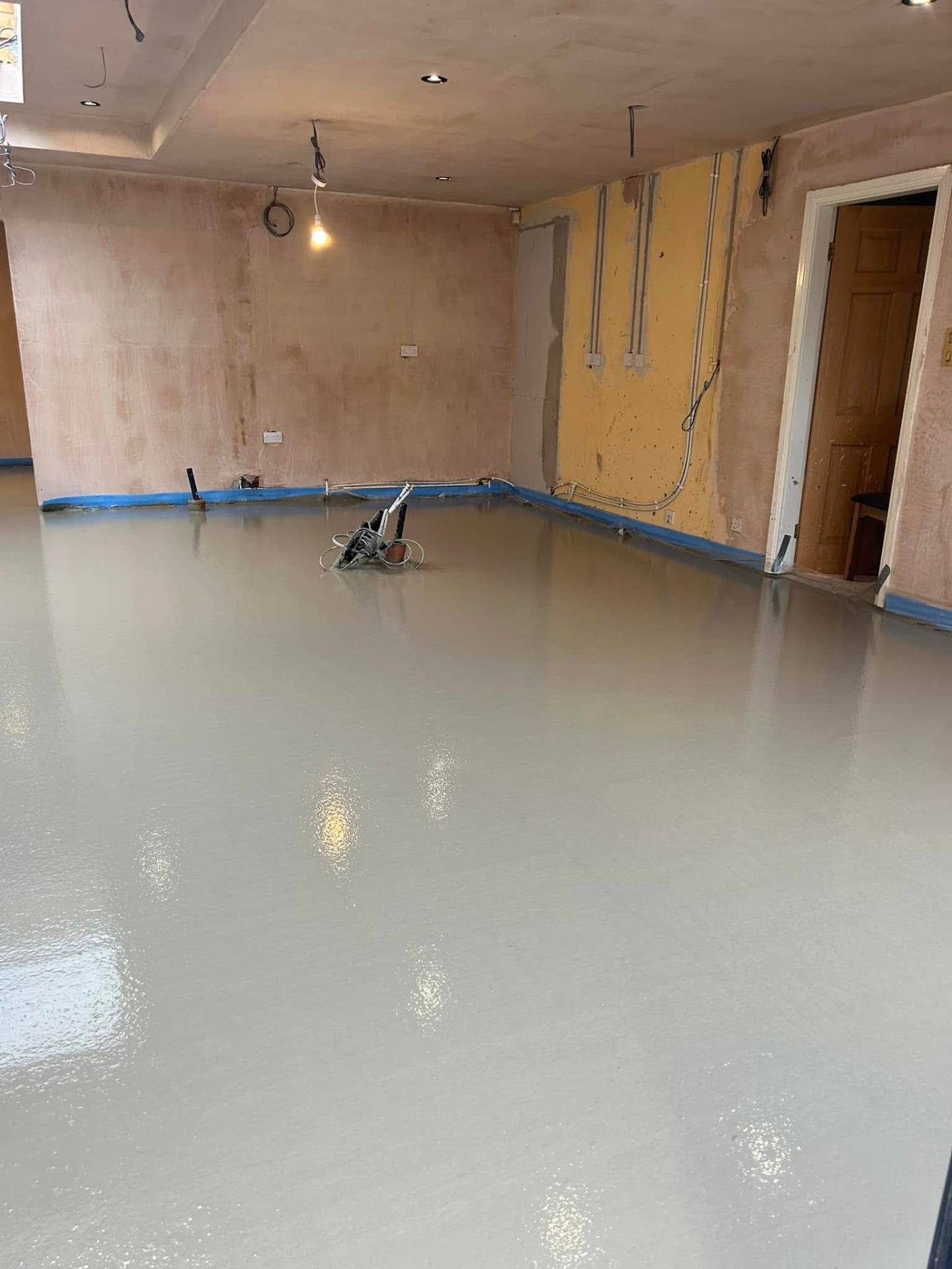 Liquid screed pumping in action